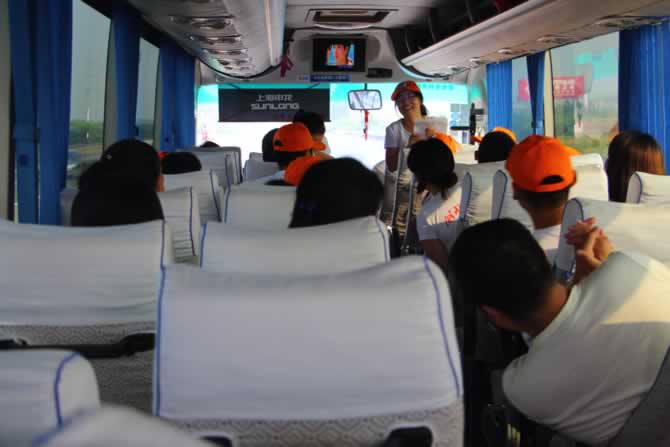 博悅佳輕質(zhì)隔墻板團(tuán)隊(duì)赴宜昌九畹溪漂流