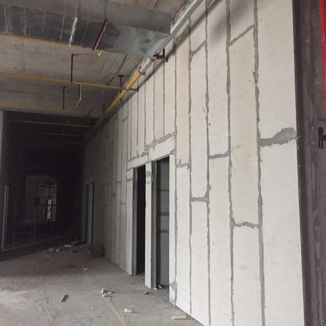 輕質隔墻板在KTV包間的施工情況