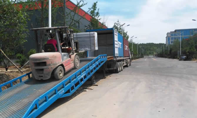 湖北輕質隔墻板價格，湖北輕質隔墻板，武漢隔墻板價格，武漢輕質隔墻板設備，湖北輕質隔墻